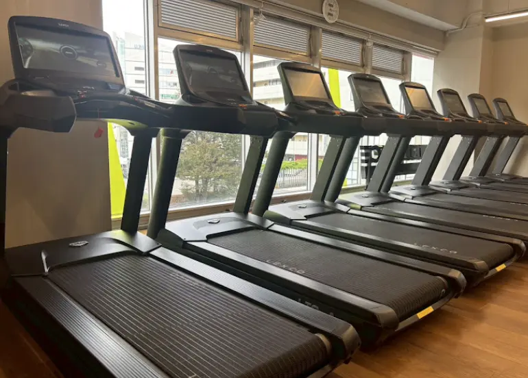 FIT PLACE24 藤沢店のジム内