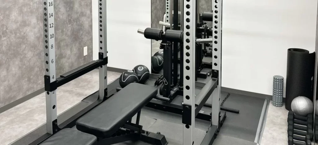 UNDEUX SUPERBODY LIFE浦和スタジオのジムスペース