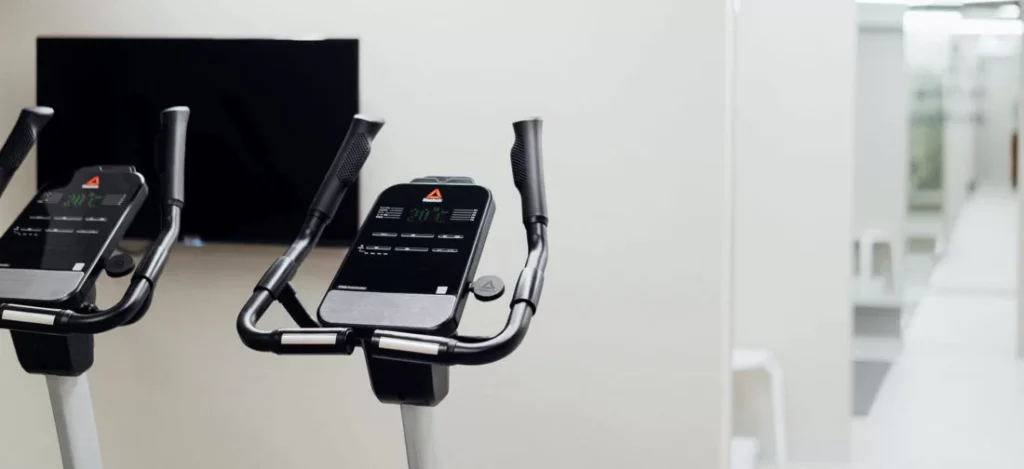 UNDEUX SUPERBODY LIFE浦和スタジオの有酸素マシン