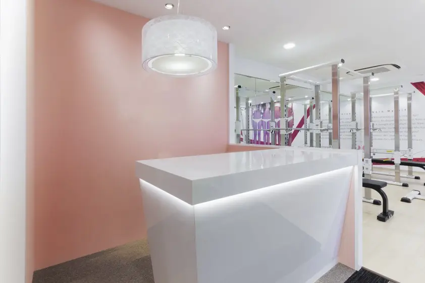 リボーンマイセルフ浦和店のエントランス