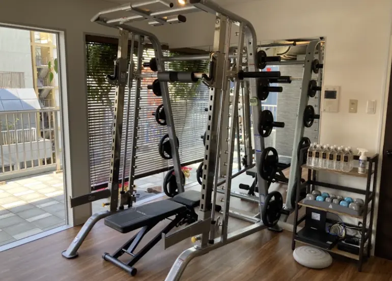 QOOL bodymake gym 心斎橋のジム内