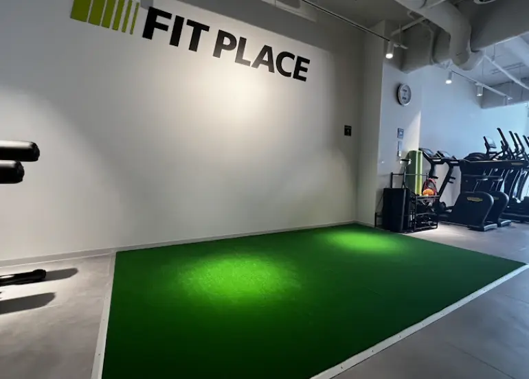 FIT PLACE24 川口店のジム内スペース
