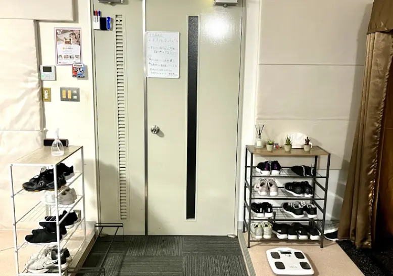 プリッツジム西新店の入り口