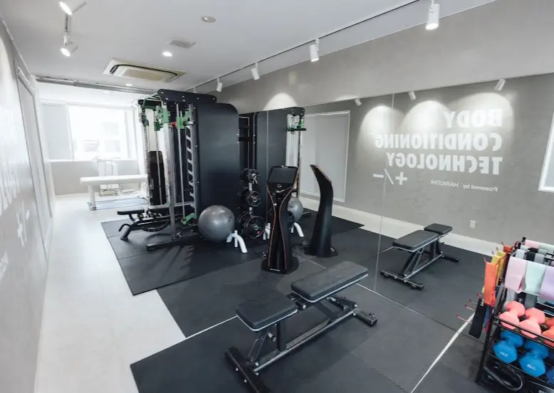 BCT 表参道店のジム内