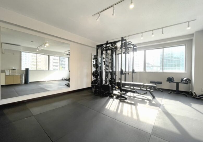 Premium Fitness 白金高輪駅前店のジム内