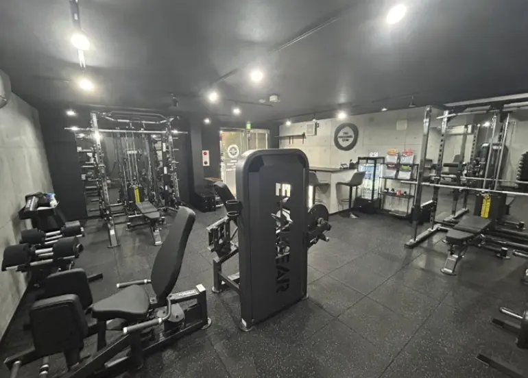 THE PERSONAL GYM 赤羽店のジム内