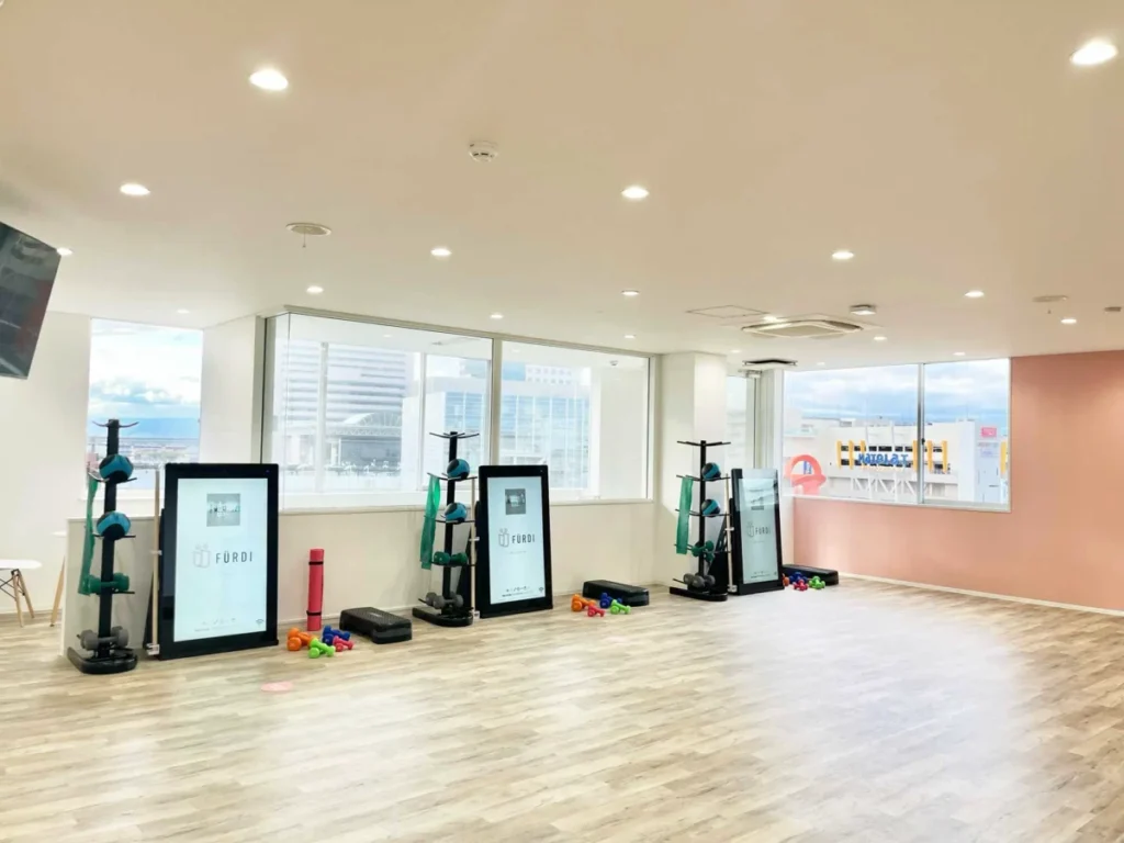 ファディー南海堺店のジム内スペース