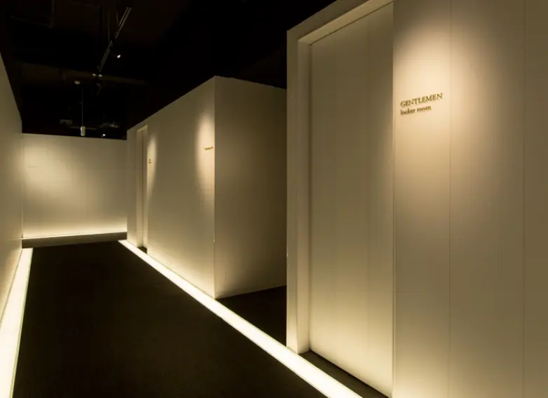 ライザップ小倉店のジム内通路