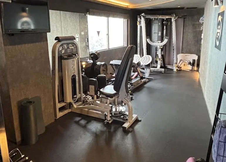 THE PERSONAL GYM 千葉駅前店のジム内