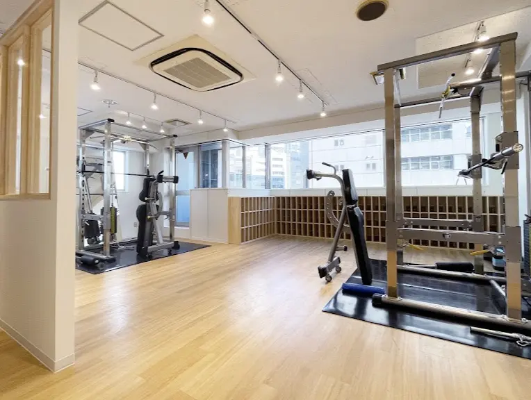 eviGym 渋谷店のジム内