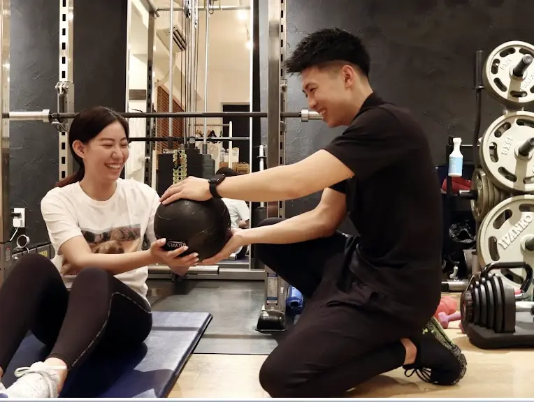 eviGym 渋谷店のパーソナルトレーニングの様子