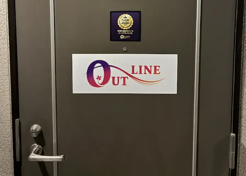 OUTLINE千葉店ジム内の入り口