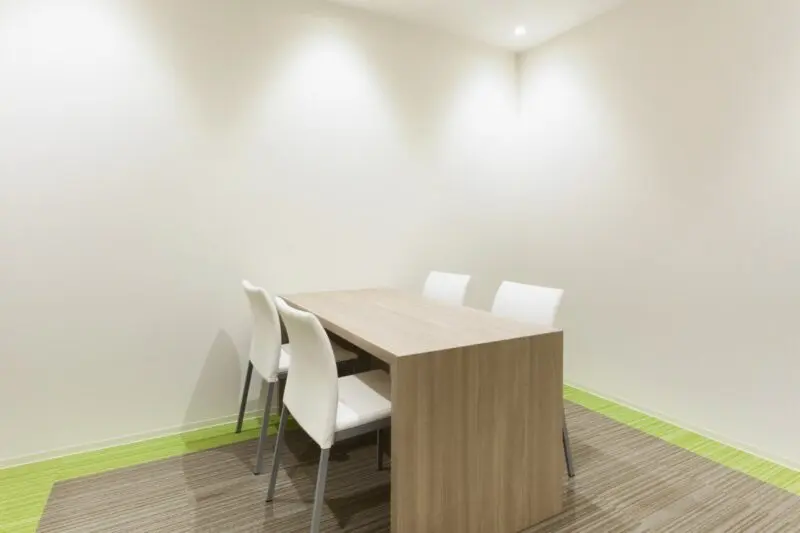 リボーンマイセルフ千葉店のカウンセリングスペース