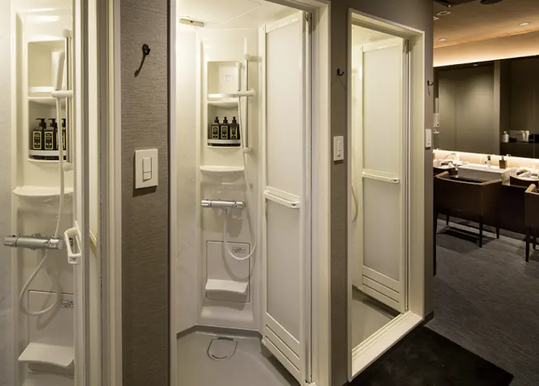 ライザップ千葉店のシャワールーム