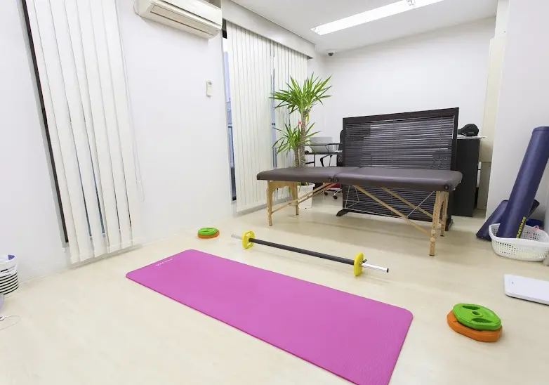 SWAN高槻店のジム内画像