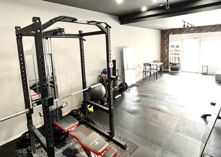 エムズトレーニング久宝寺店のジム内の様子