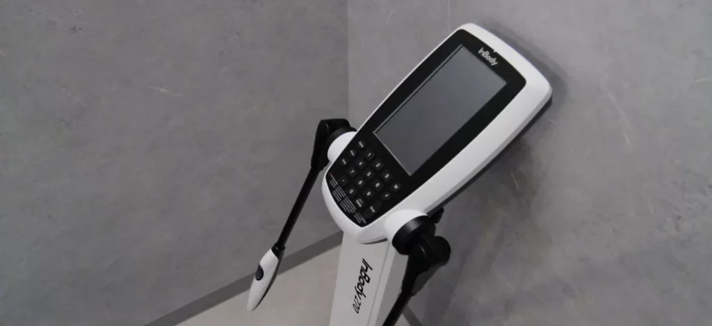 UNDEUX SUPERBODY LIFE 江坂スタジオの体組成計