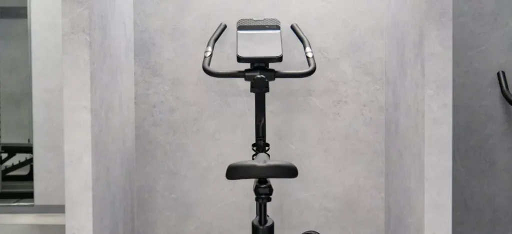 UNDEUX SUPERBODY LIFE 江坂スタジオの有酸素バイク