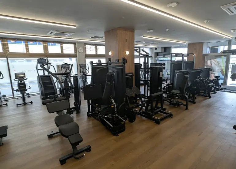 FIT PLACE24 湘南台店のジム内