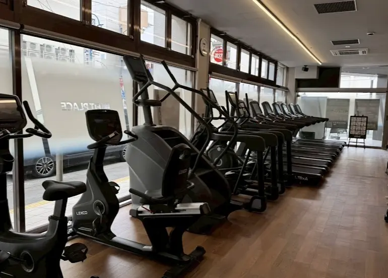 FIT PLACE24 湘南台店のジム内