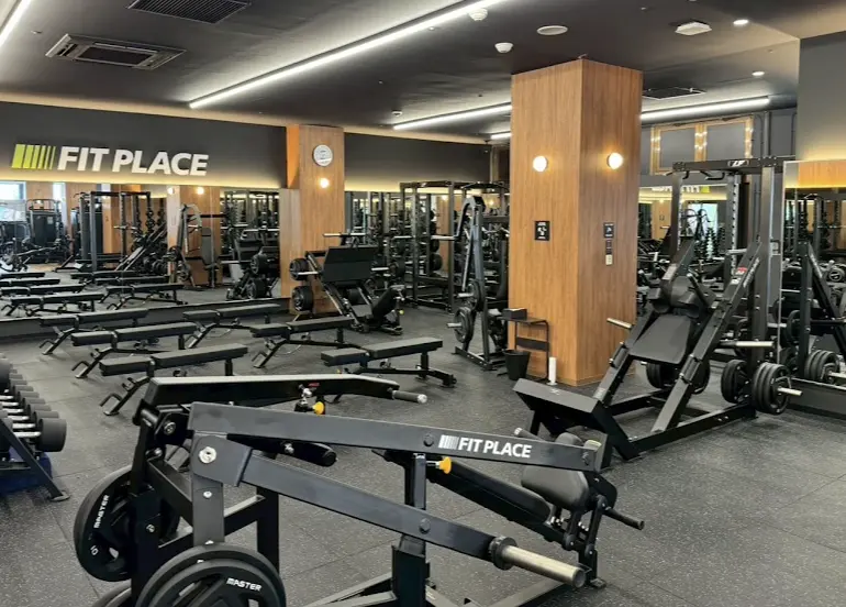 FIT PLACE24 湘南台店のジム内