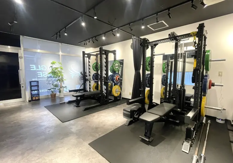 EAGLEBASE 駒込店のジム内