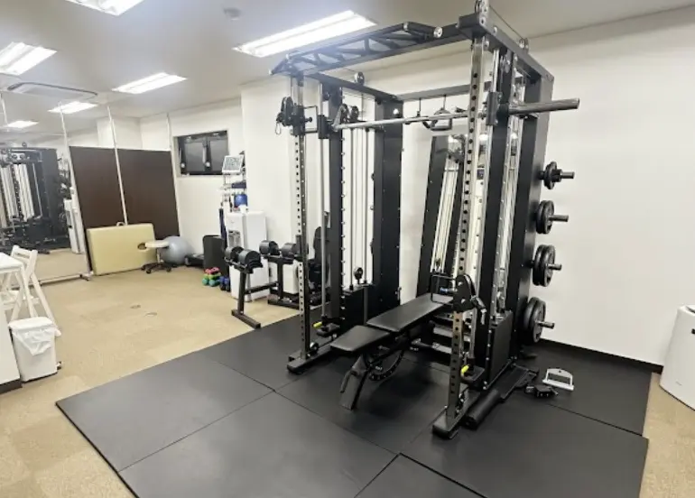 ELEMENT 大塚店のジム内