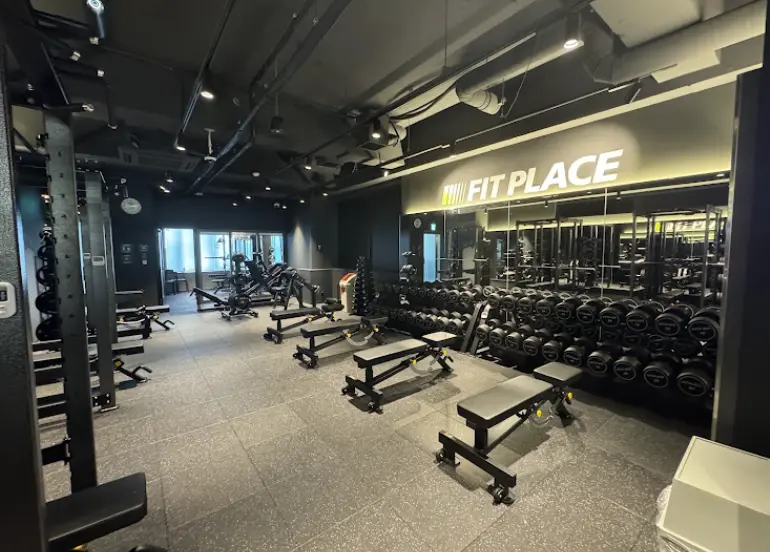 FIT PLACE24 日暮里店のジム内