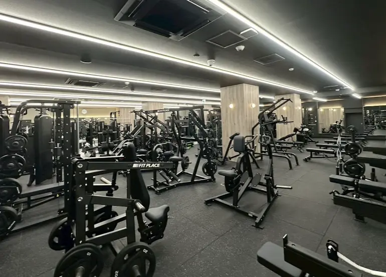 FIT PLACE24 荻窪店のジム内