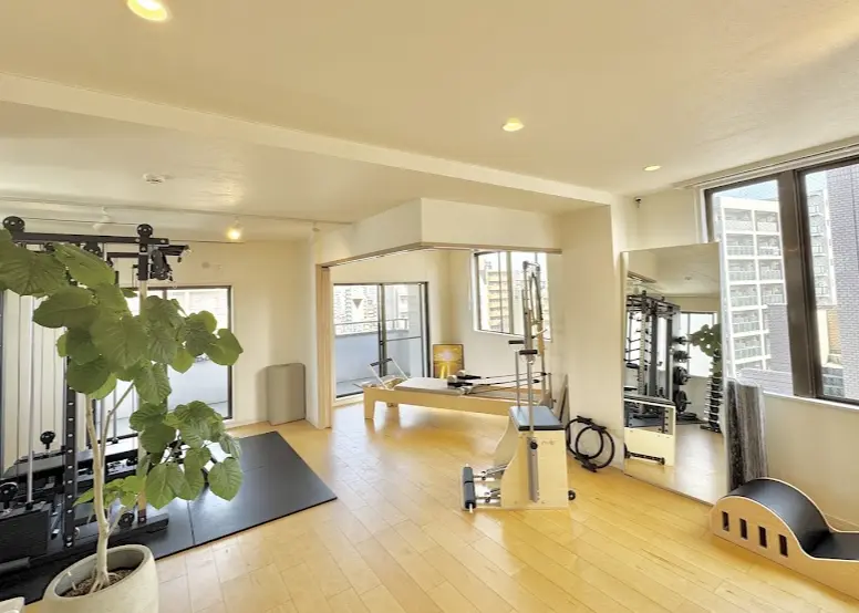 ピラティス・パーソナルトレーニングスタジオLEAPのジム内画像