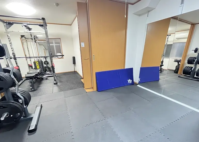 MIYAZAKI GYM 菊川店のジム内