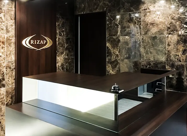 ライザップ本川越店のエントランス