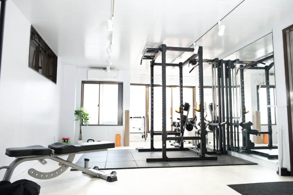 STARTUG FIT狛江店のジム内設備