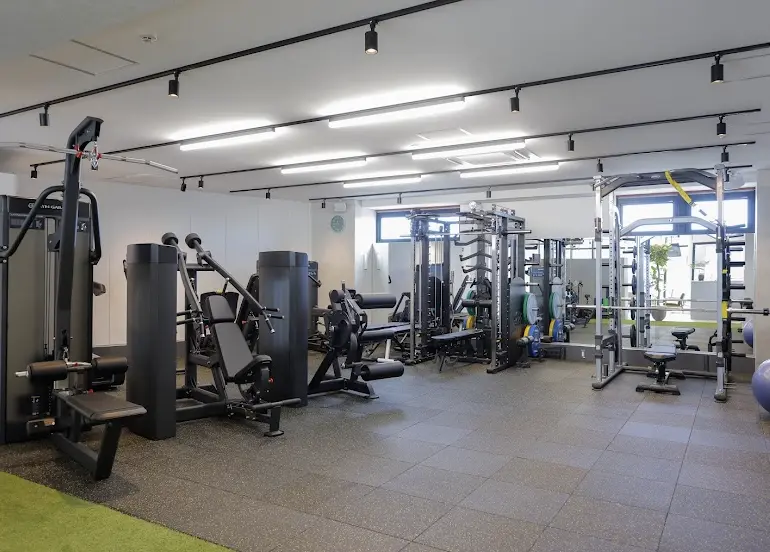 Fitness Lounge Sync 登戸店のジム内