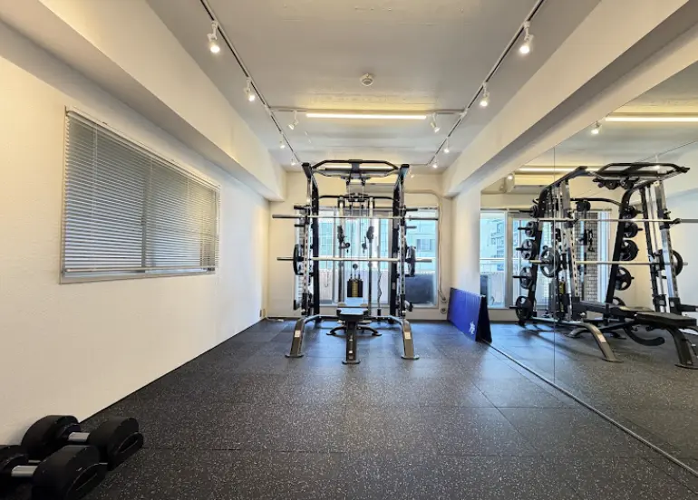MIYAZAKI GYM 田町店のジム内