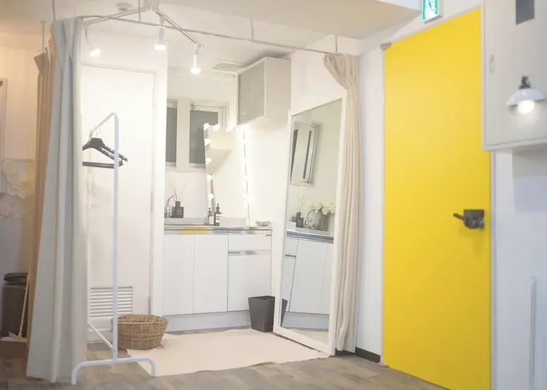 リソーレ神田店の更衣スペース