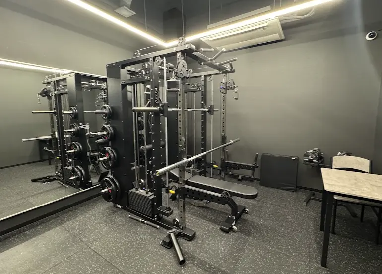 FIT PLACE24 蕨店のジム内
