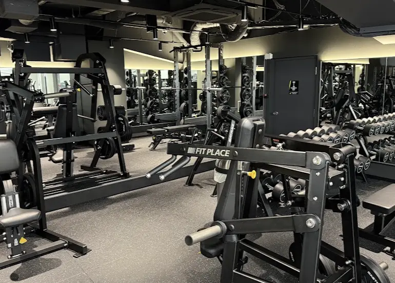 FIT PLACE24 茗荷谷のジム内