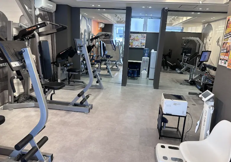 エクササイズコーチ 那覇新都心店のジム内画像