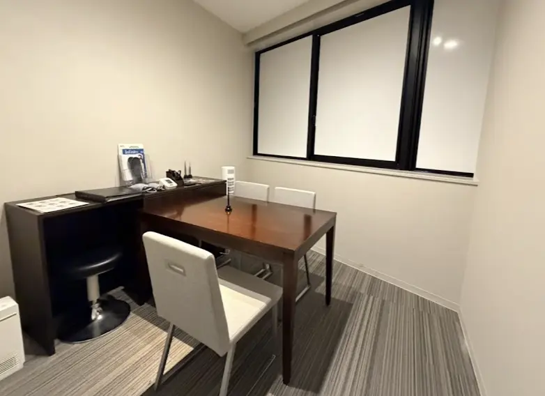 ライザップ枚方店のカウンセリングスペース