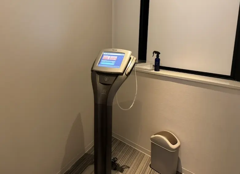 ライザップ枚方店の体組成計