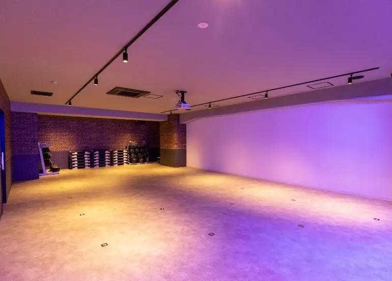 BLUE FITNESS24+studio 勝どき店のジム内