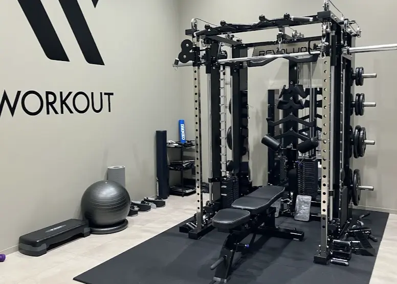 リアルワークアウト富士店のジム内画像