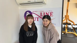 OUTLINE横浜店に体験取材に行った際のトレーナーとの画像