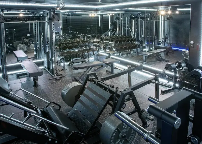 RISE 高知越前町本店のジム内画像