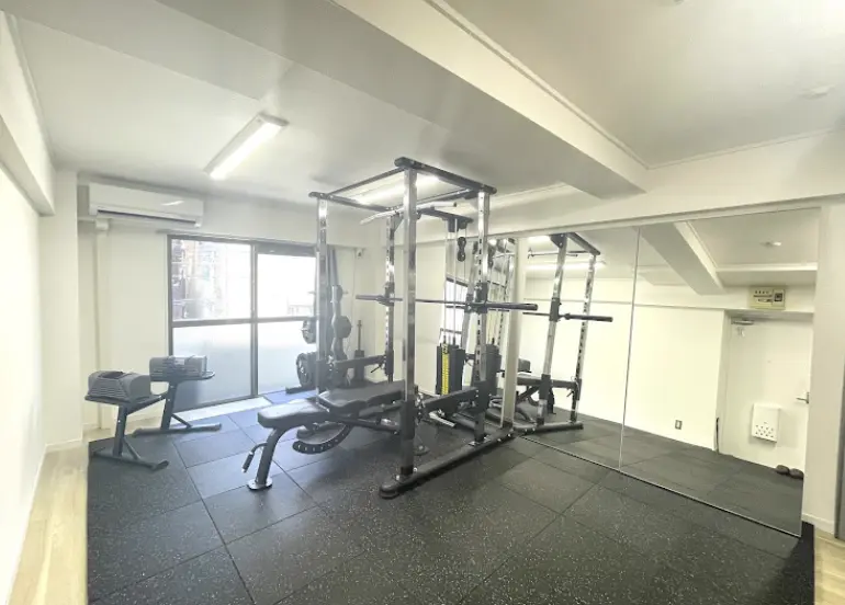 MIYAZAKI GYM 梅ヶ丘店のジム内