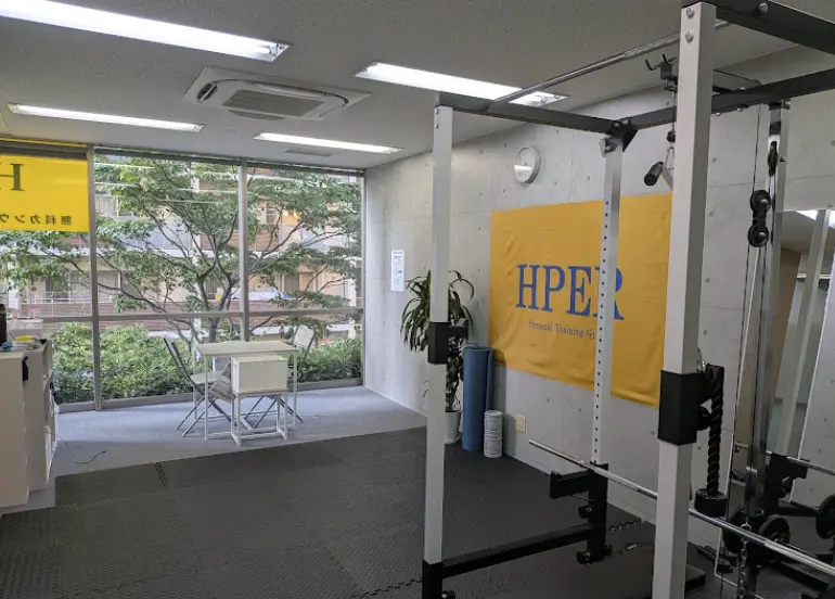 HPER 多摩センター店のジム内