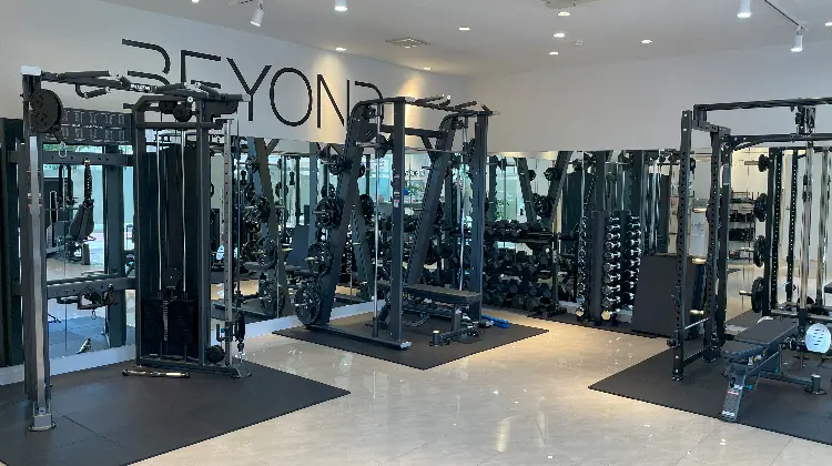 BEYOND 沖縄那覇店のジム内画像
