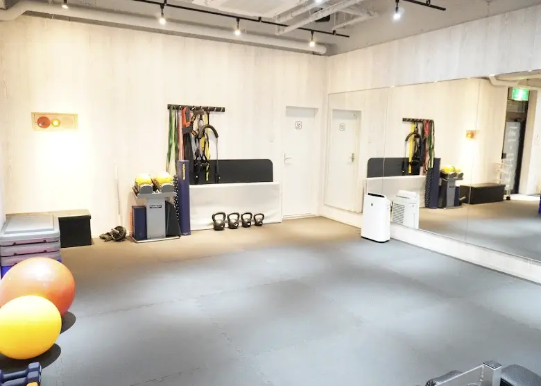 Dr.トレーニング三軒茶屋店のジム内