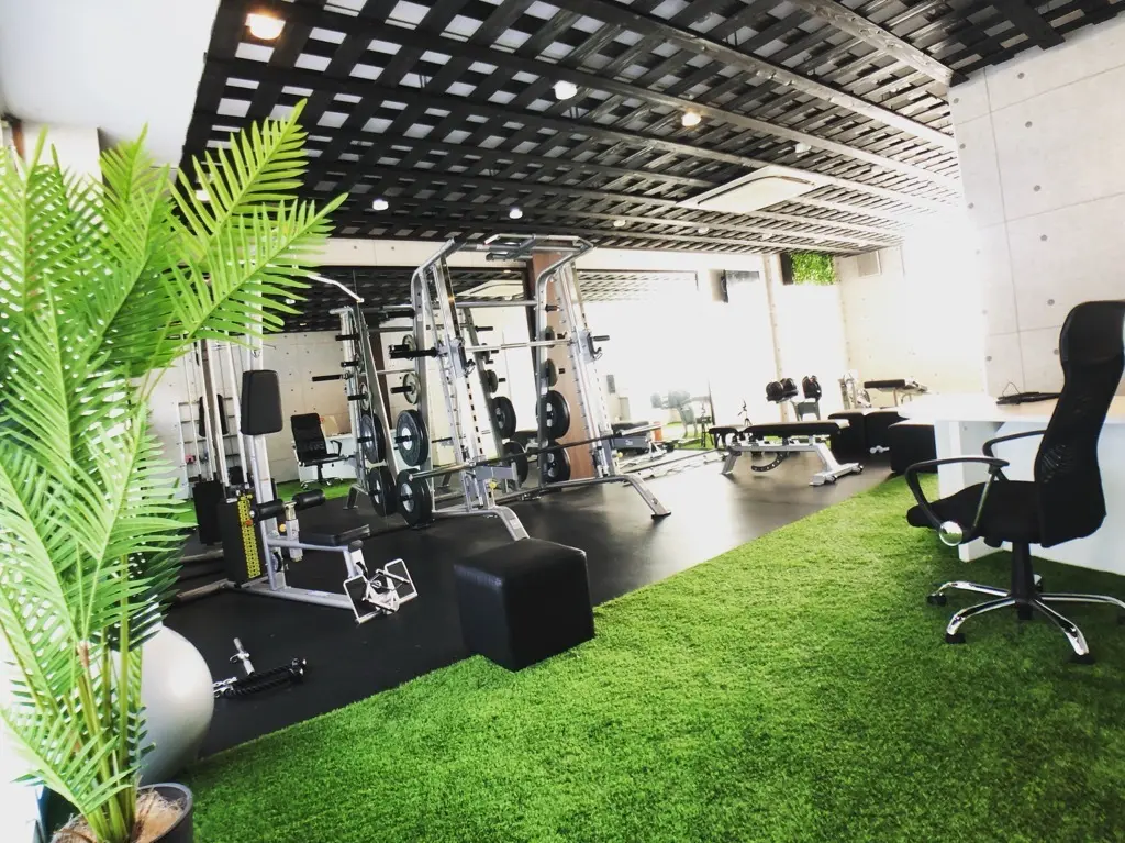 personal training gym ACEのジム内